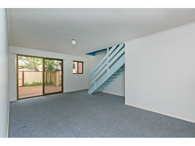 2/76 Mount Cotton Road, Capalaba QLD 4157