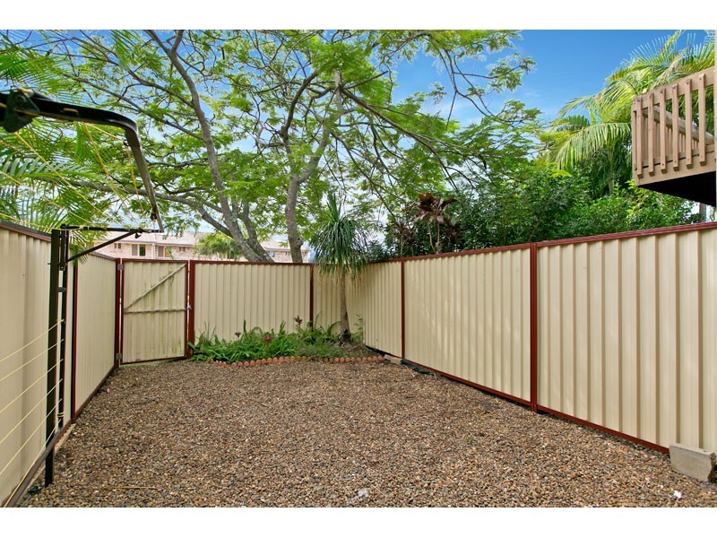2/76 Mount Cotton Road, Capalaba QLD 4157