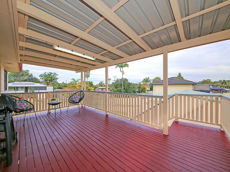 2 Lake View Drive, Thornlands QLD 4164