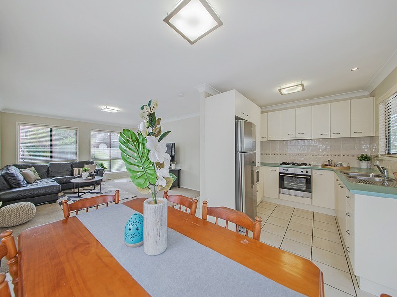 2 Lake View Drive, Thornlands QLD 4164