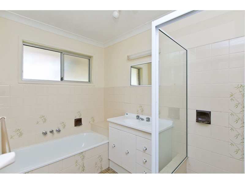 3 Angela Crescent, Cleveland QLD 4163