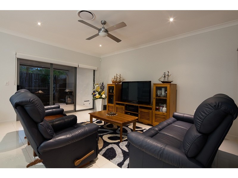 21/92-94 Sturgeon Street, Ormiston QLD 4160