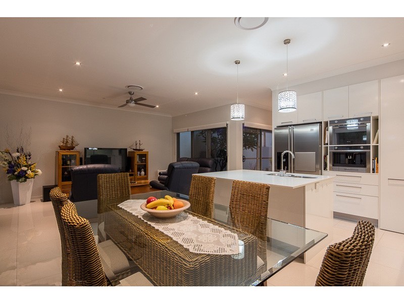 21/92-94 Sturgeon Street, Ormiston QLD 4160