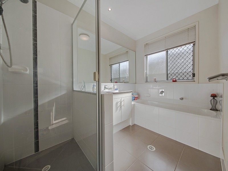 14 Gilchrist Street, Wellington Point QLD 4160