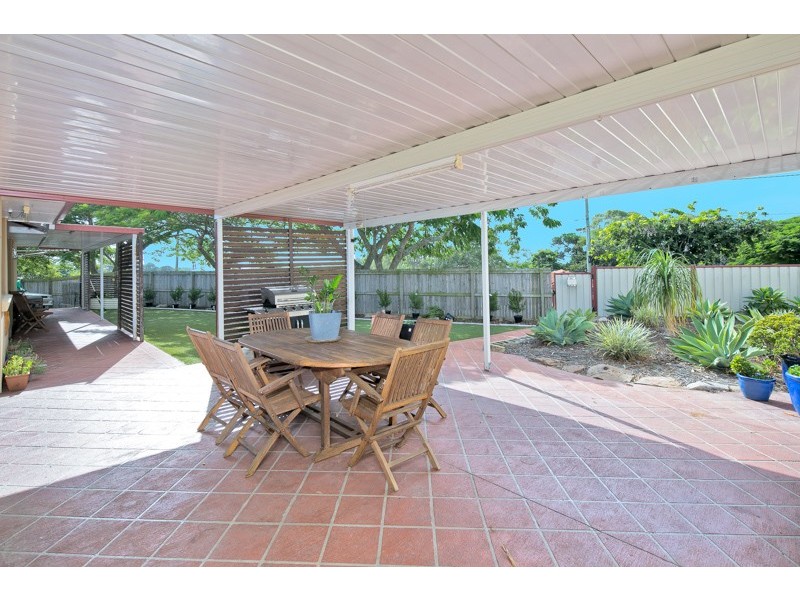 35 Radius Street, Wynnum QLD 4178