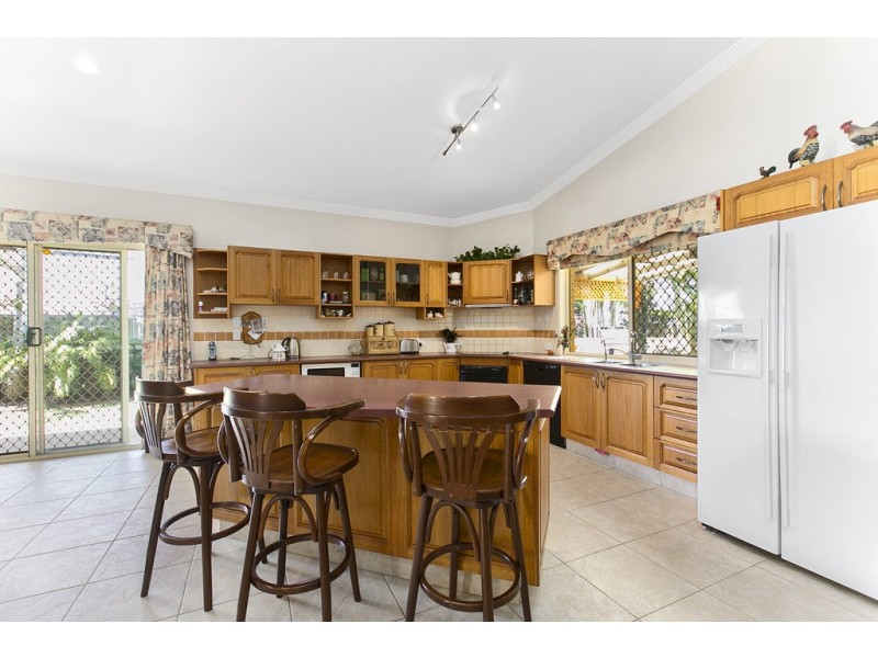 7 Bellevista Crescent, Wellington Point QLD 4160