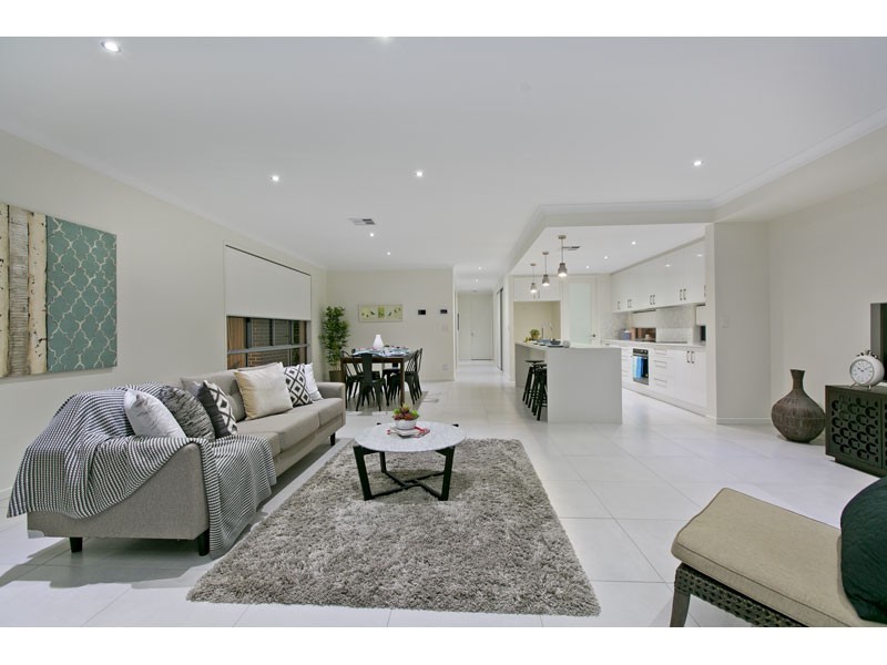 20 Jellicoe Street, Wellington Point QLD 4160