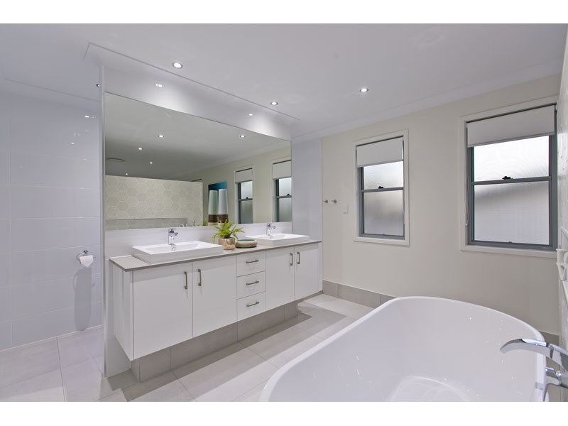 20 Jellicoe Street, Wellington Point QLD 4160