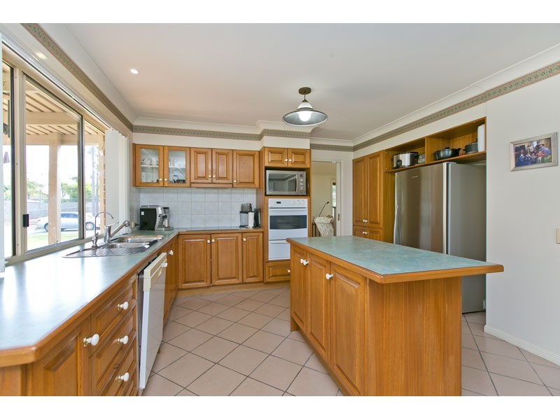 21 Lewis Place, Manly West QLD 4179