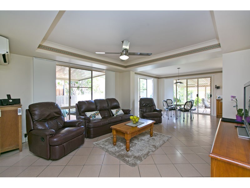 21 Lewis Place, Manly West QLD 4179