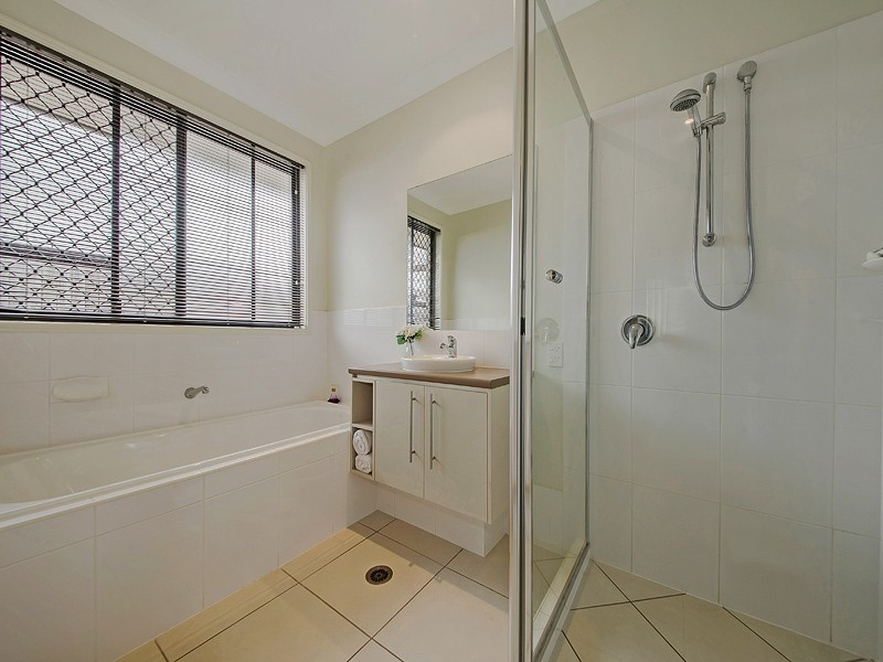 18 Minetta Street, Victoria Point QLD 4165