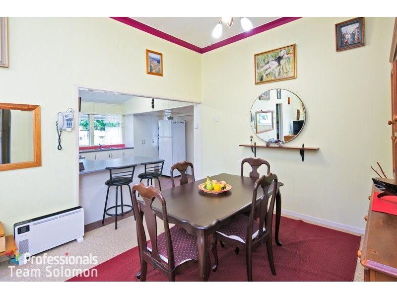 12 Oakland Avenue, Redland Bay QLD 4165