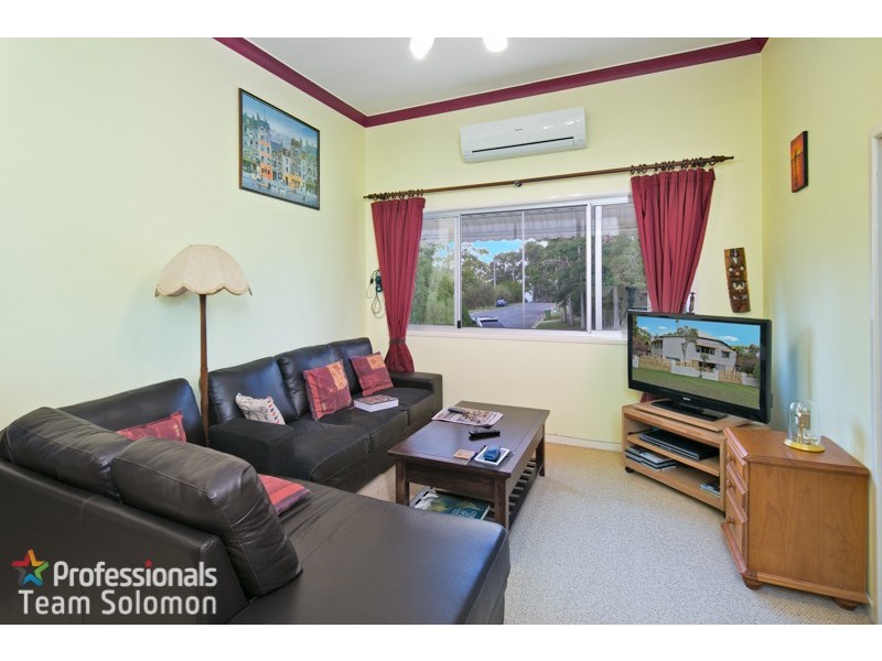 12 Oakland Avenue, Redland Bay QLD 4165