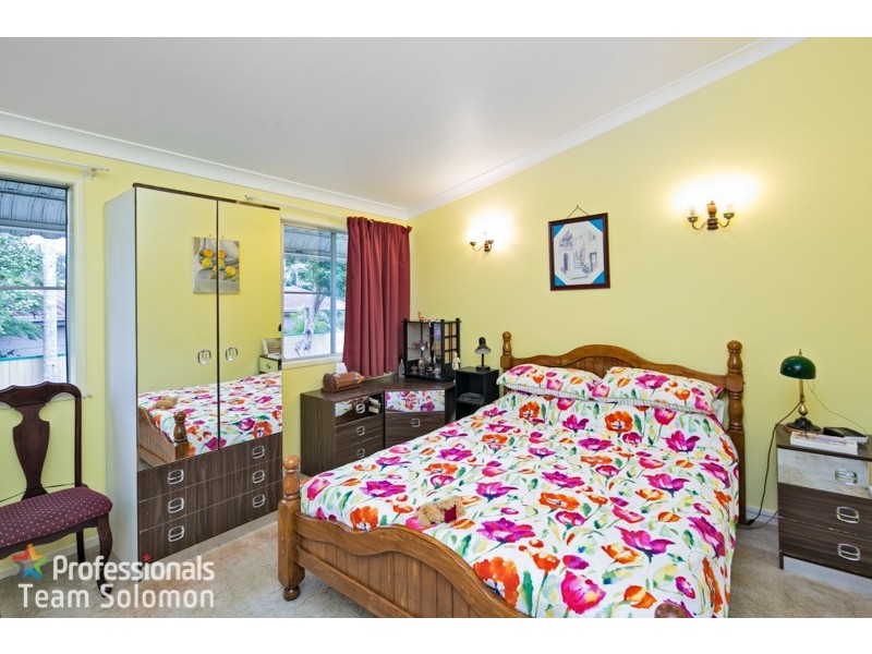 12 Oakland Avenue, Redland Bay QLD 4165