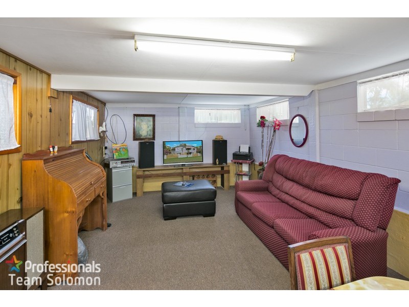 12 Oakland Avenue, Redland Bay QLD 4165