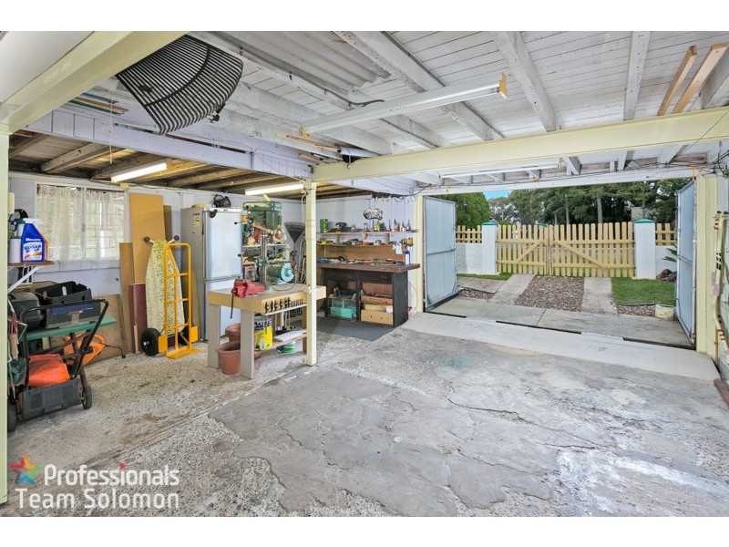 12 Oakland Avenue, Redland Bay QLD 4165