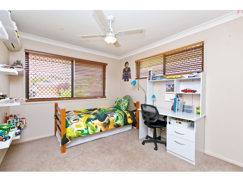 20 Hayman Street, Redland Bay QLD 4165