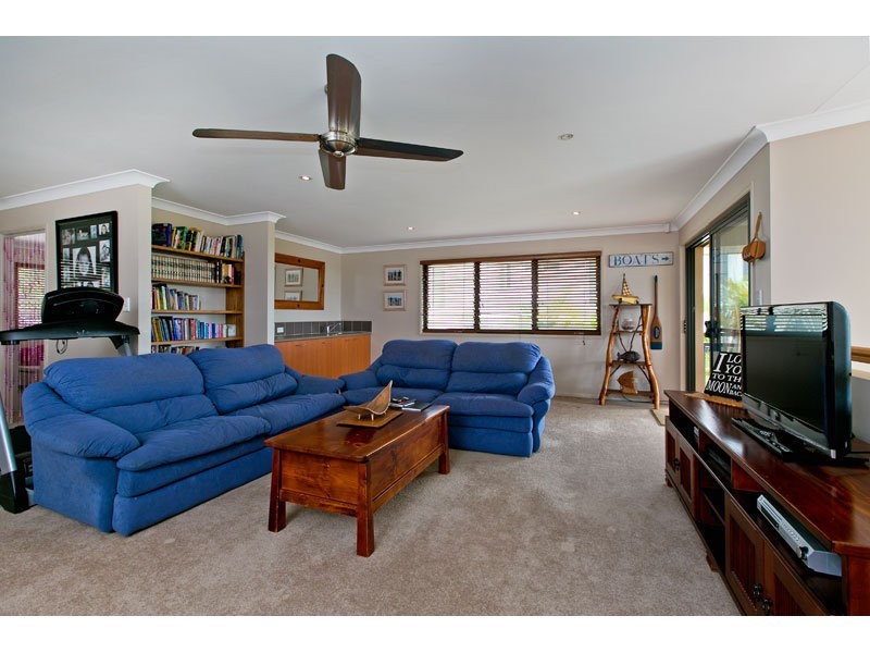 20 Hayman Street, Redland Bay QLD 4165