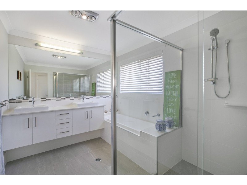 34 Douro Road, Wellington Point QLD 4160