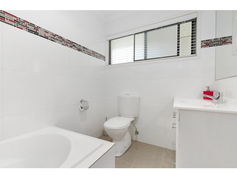 4 Guardsman Ave, Alexandra Hills QLD 4161