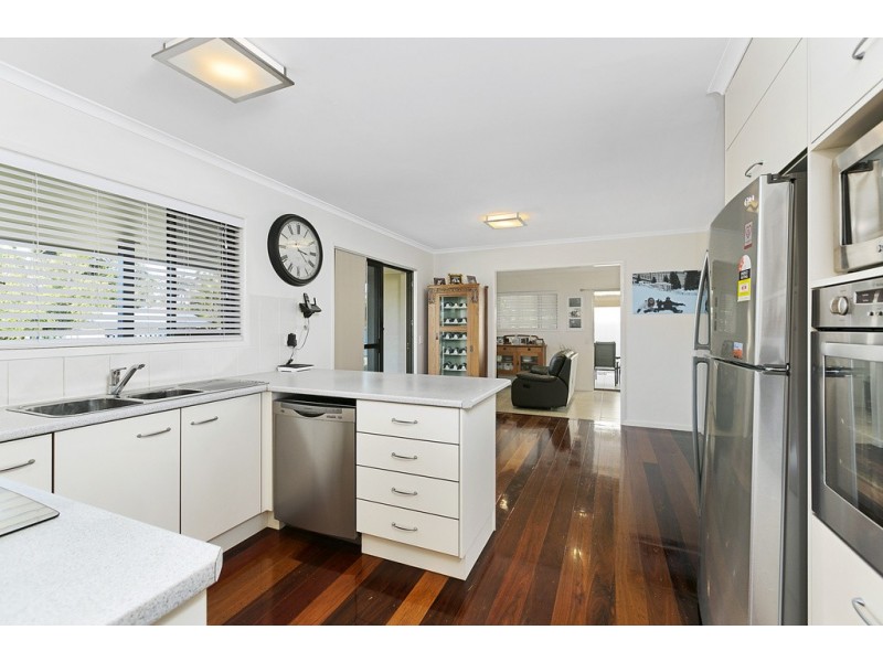 4 Guardsman Ave, Alexandra Hills QLD 4161