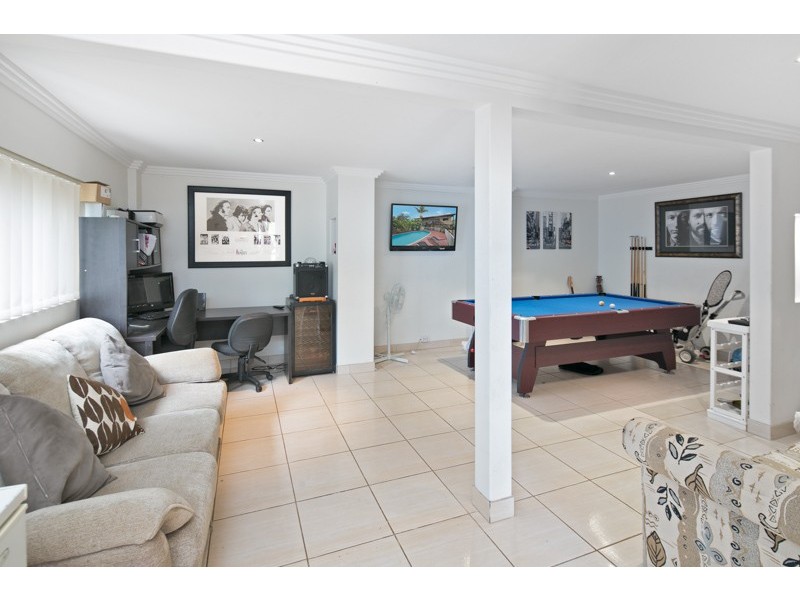 205 Redland Bay Road, Capalaba QLD 4157