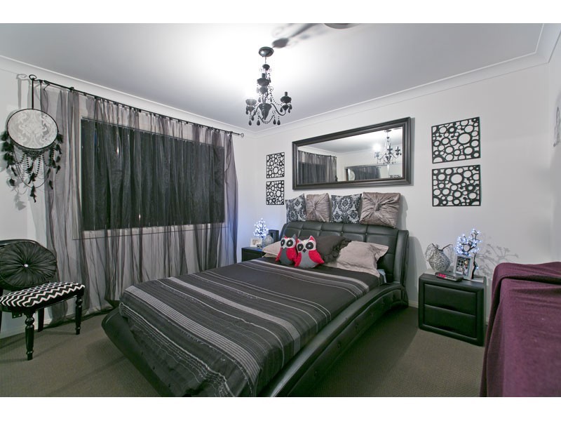 15 Riley Peter Place, Cleveland QLD 4163