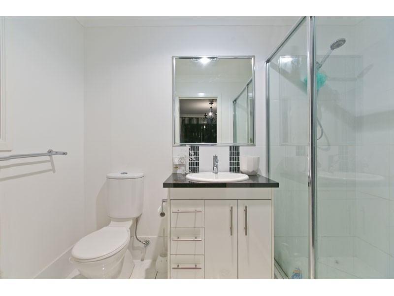 15 Riley Peter Place, Cleveland QLD 4163