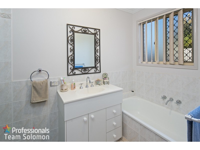 33 Jasper Street, Wellington Point QLD 4160