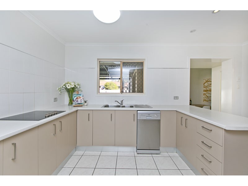 8 Arundel Court, Ormiston QLD 4160