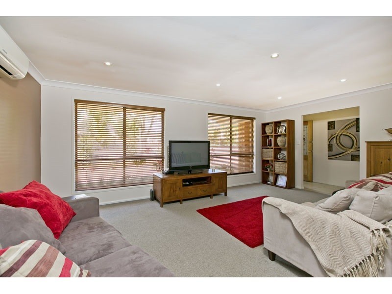 11 Dalrello Drive, Wellington Point QLD 4160