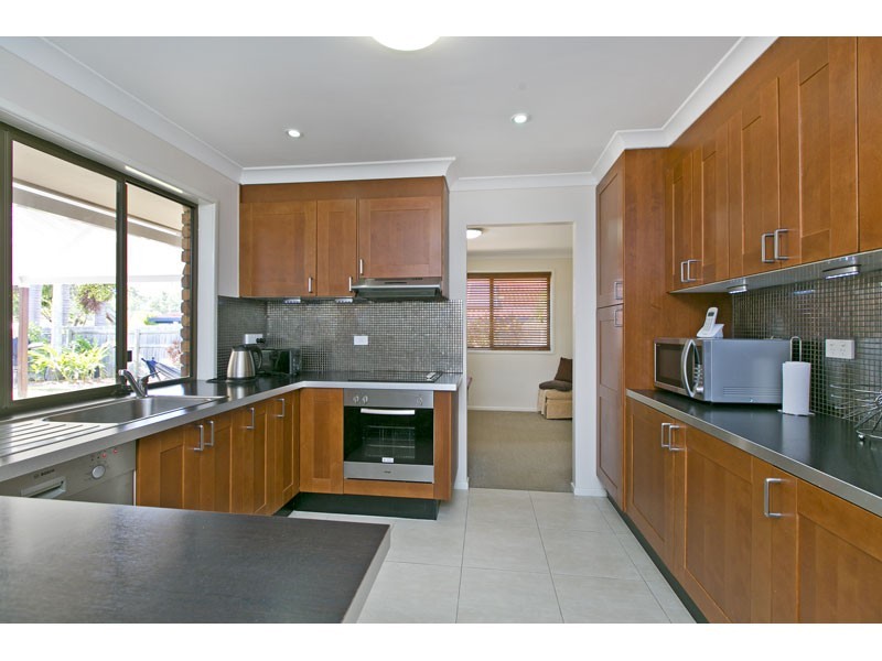 11 Dalrello Drive, Wellington Point QLD 4160