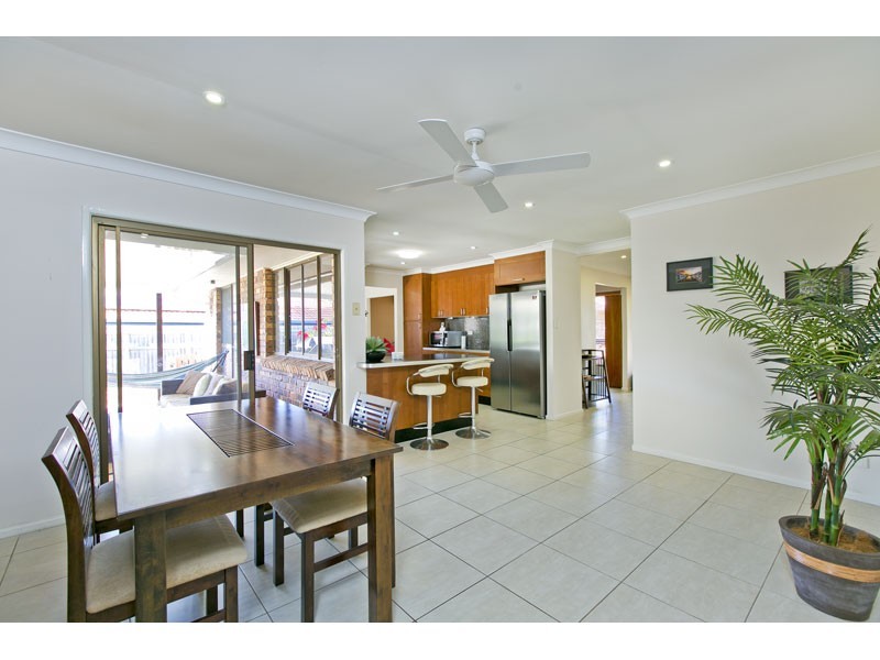 11 Dalrello Drive, Wellington Point QLD 4160