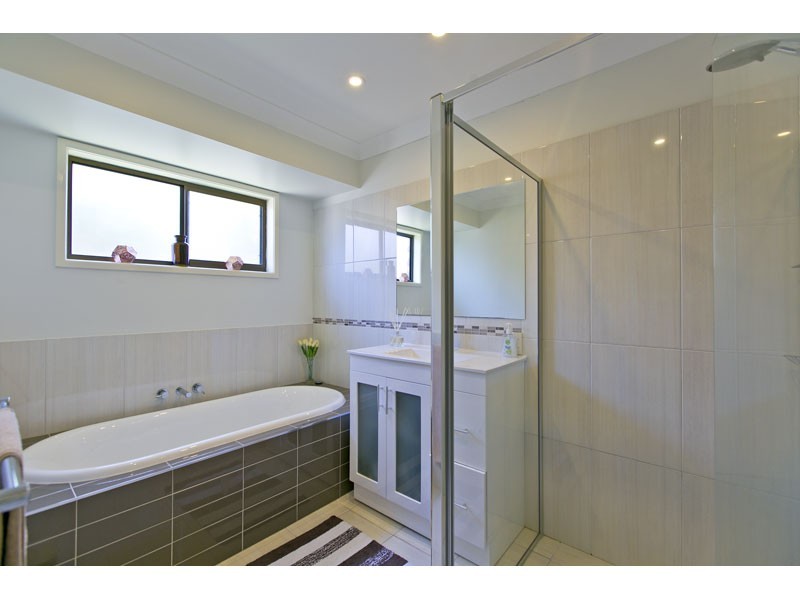 11 Dalrello Drive, Wellington Point QLD 4160