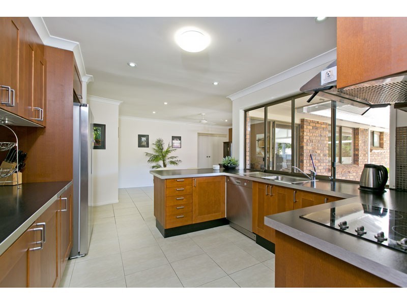 11 Dalrello Drive, Wellington Point QLD 4160