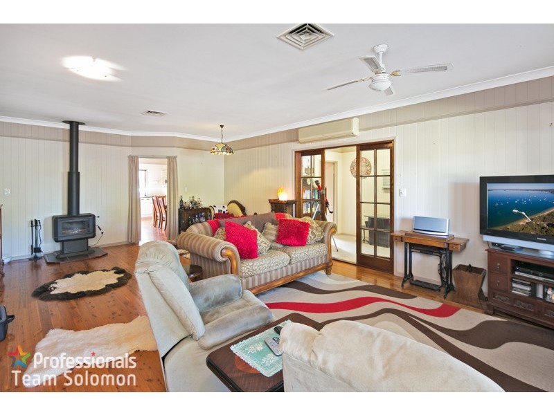 10 Carefree Street, Coochiemudlo Island QLD 4184