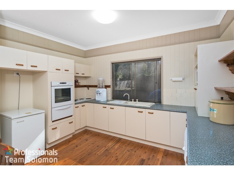 10 Carefree Street, Coochiemudlo Island QLD 4184