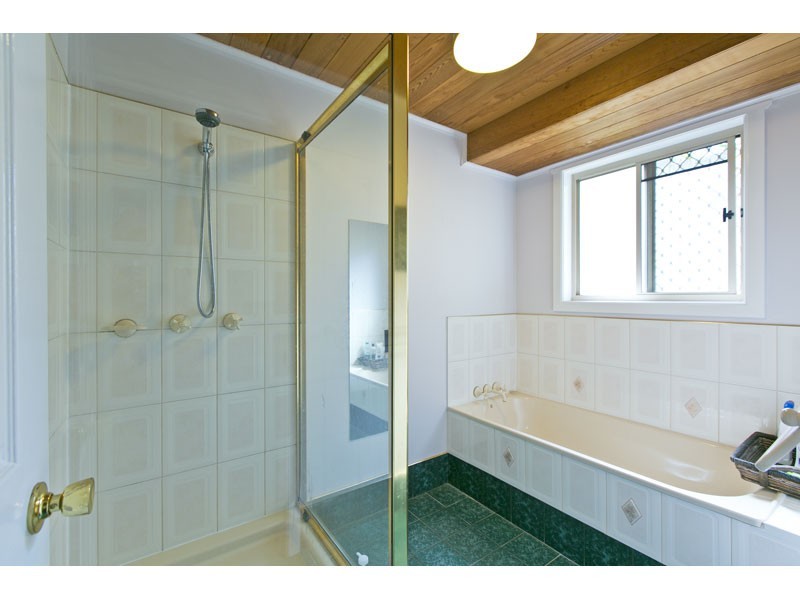 3 Queensbury Court, Wellington Point QLD 4160