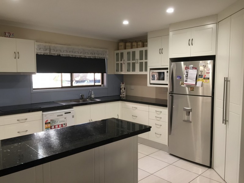 27 Bailey Road, Birkdale QLD 4159