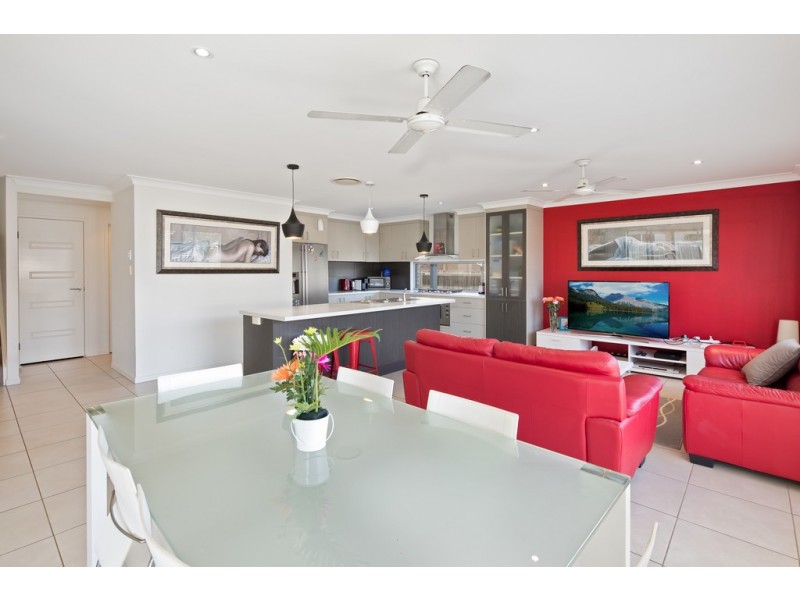 9 Hoskins Drive, Wellington Point QLD 4160