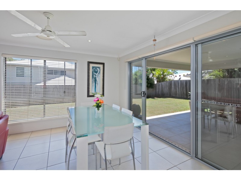 9 Hoskins Drive, Wellington Point QLD 4160