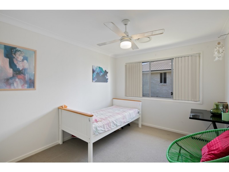 9 Hoskins Drive, Wellington Point QLD 4160