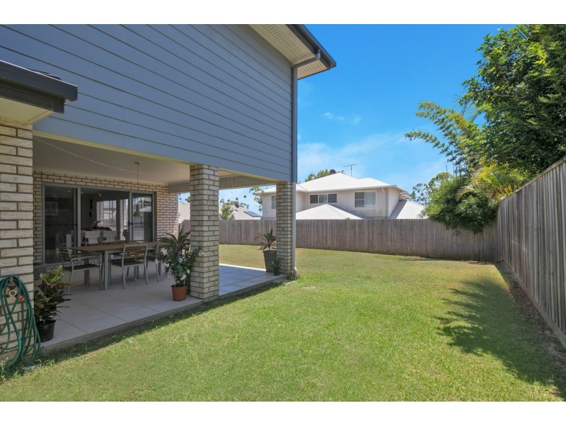 9 Hoskins Drive, Wellington Point QLD 4160