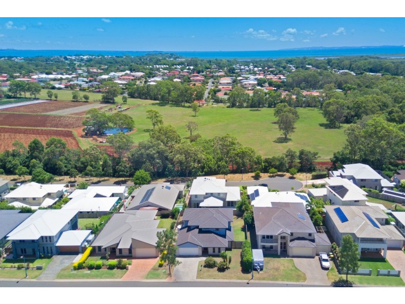 9 Hoskins Drive, Wellington Point QLD 4160