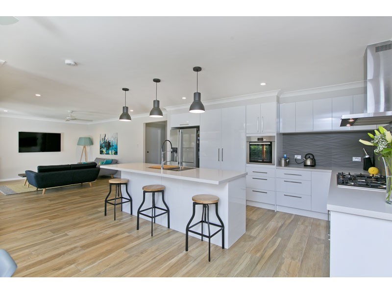 3 Helena Street, Wellington Point QLD 4160