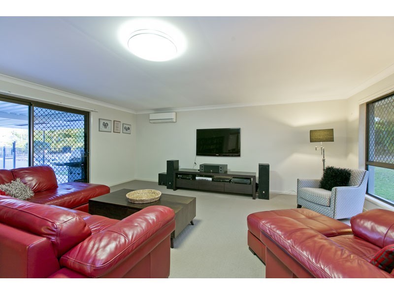 25 Swallow Street, Thornlands QLD 4164