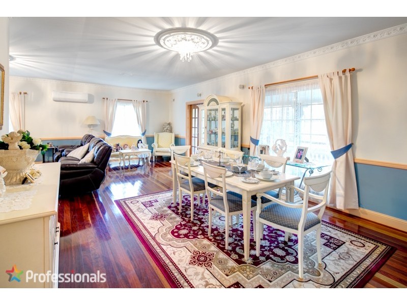 15 Kalmia Drive, Redland Bay QLD 4165