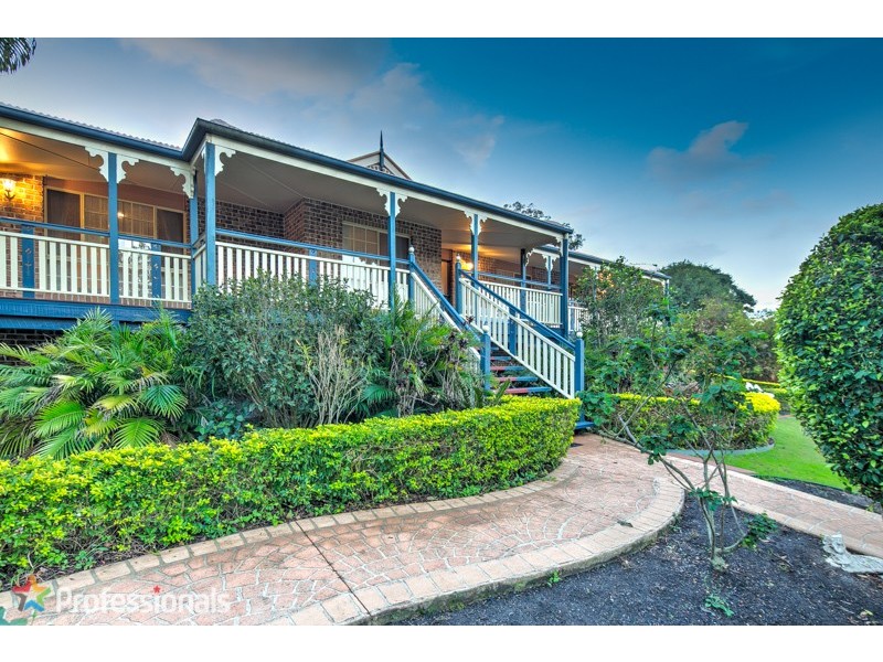 15 Kalmia Drive, Redland Bay QLD 4165
