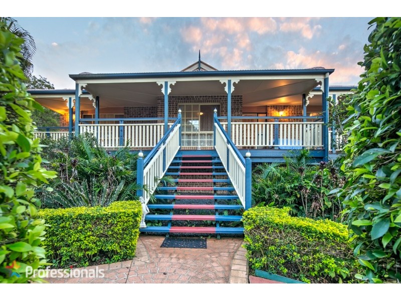 15 Kalmia Drive, Redland Bay QLD 4165