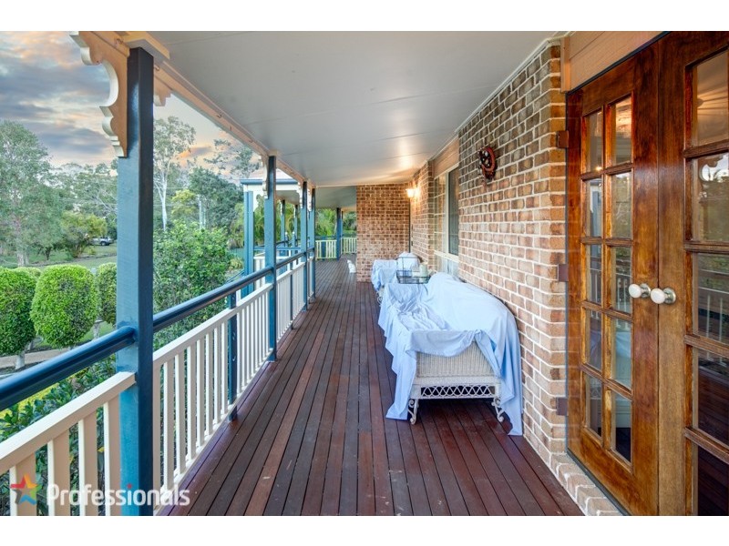 15 Kalmia Drive, Redland Bay QLD 4165